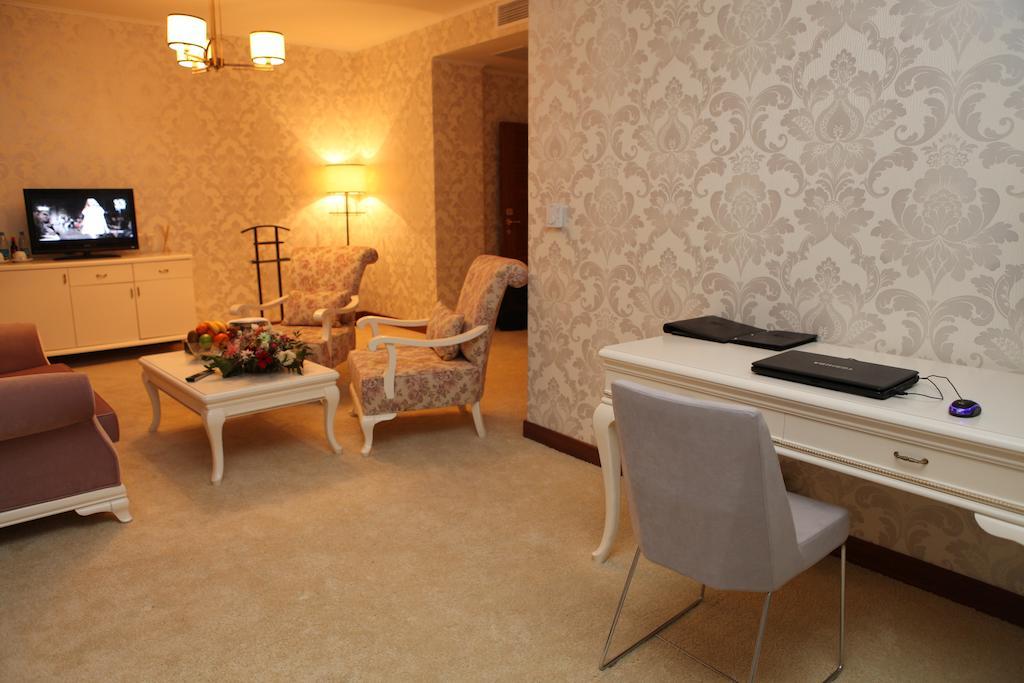 Vego Hotel Ganja Room photo