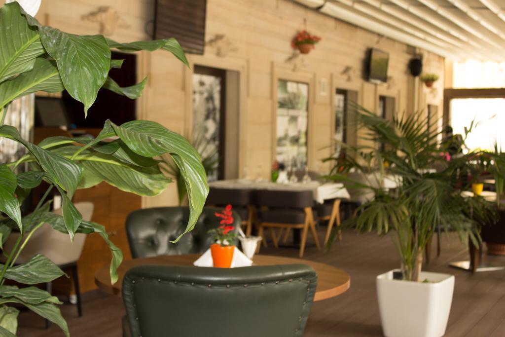Vego Hotel Ganja Exterior photo